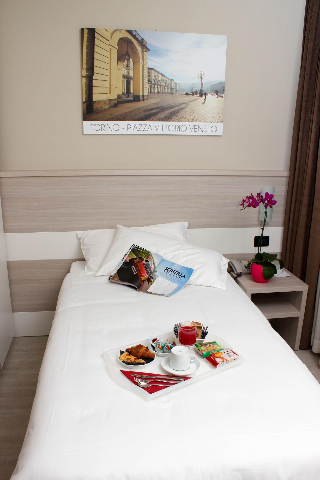 Best Quality Hotel La Darsena Монкальери Экстерьер фото