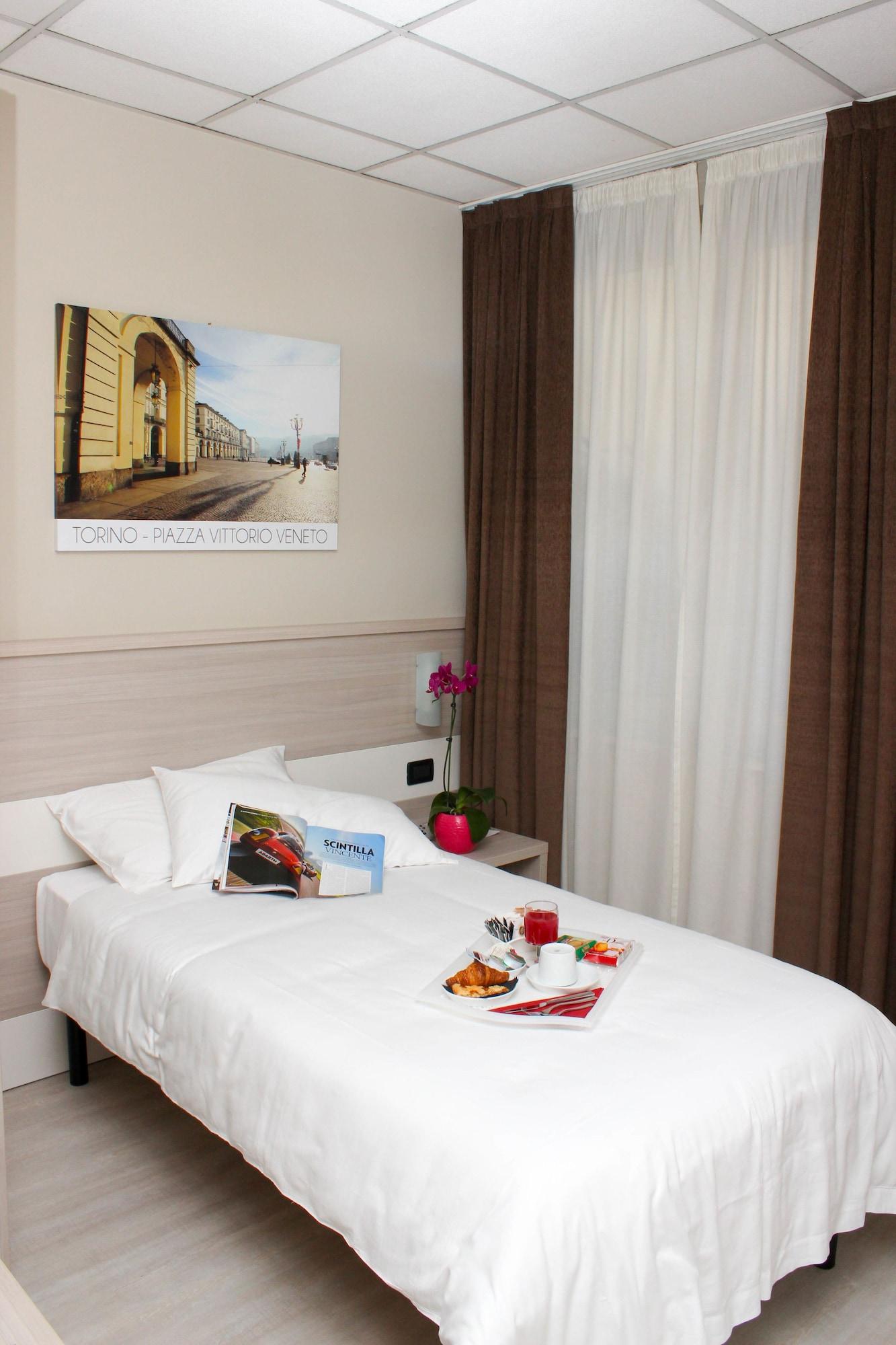 Best Quality Hotel La Darsena Монкальери Экстерьер фото